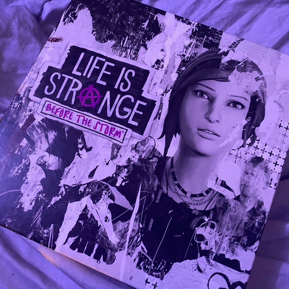 New life is strange deluxe edition